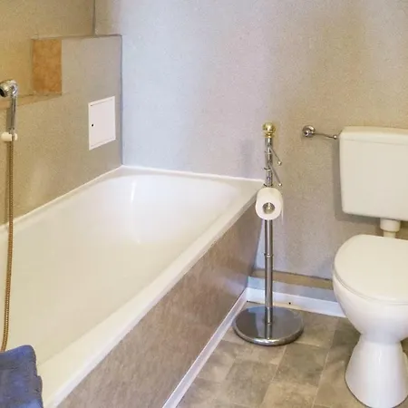 0-bedroom In Apartment *